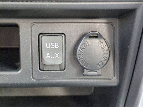 Used 2018 Toyota 4Runner SR5 Premium image 23