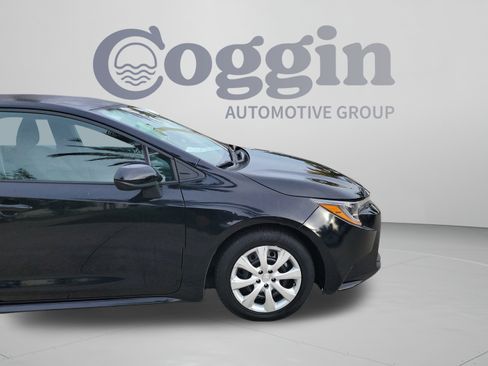 Used 2024 Toyota Corolla LE FWD image 30