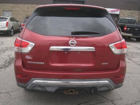 Used 2014 Nissan Pathfinder S AWD/4WD image 6