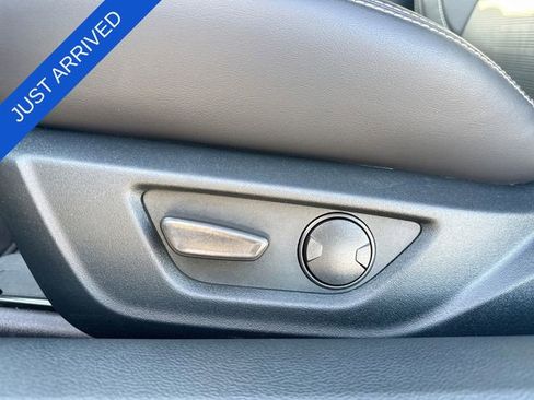 Used 2022 Ford Mustang Shelby GT500 w/ Technology Package image 12