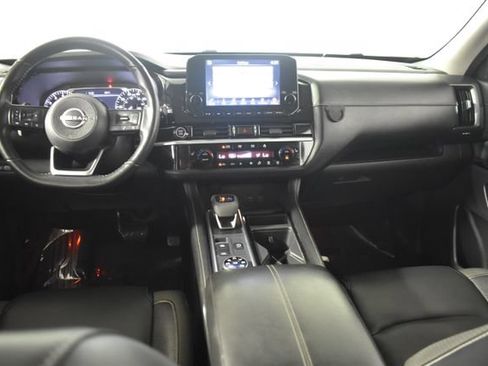 Used 2022 Nissan Pathfinder SL w/ SL Black Package AWD/4WD image 30