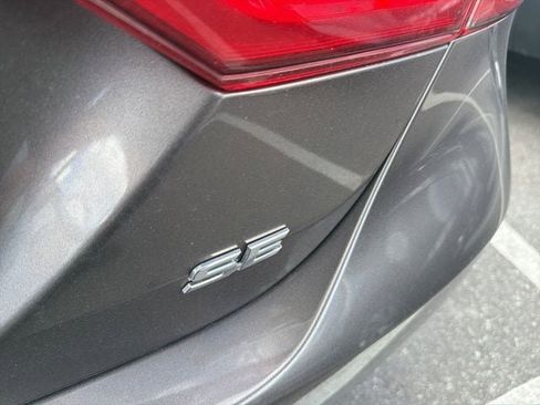 Used 2022 Toyota Camry SE FWD image 15