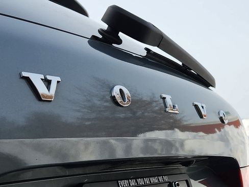 Used 2019 Volvo XC60 T5 Momentum image 31