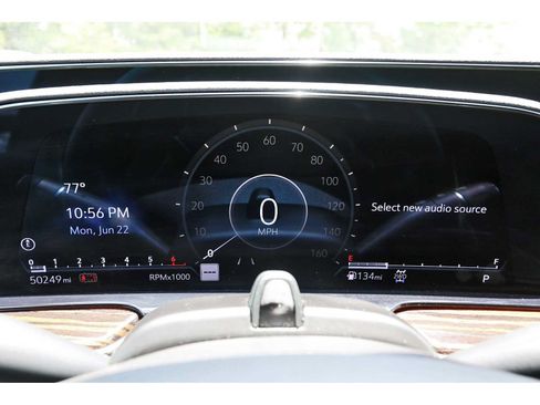 Used 2023 Cadillac Escalade ESV Premium Luxury AWD/4WD image 16