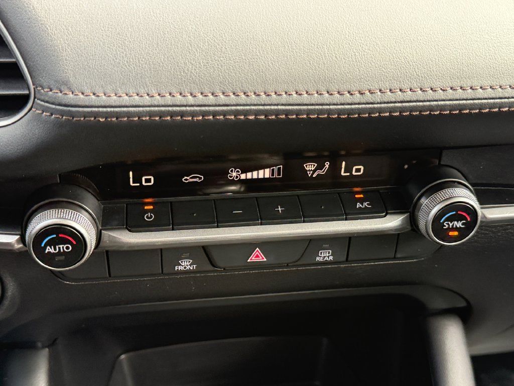 Used 2021 MAZDA MAZDA3 s FWD image 17