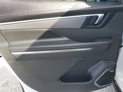 Used 2025 Buick Enclave Sport Touring image 43