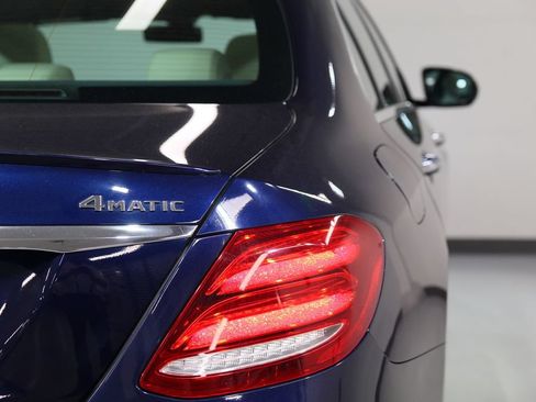 Certified 2019 Mercedes-Benz E 300 4MATIC image 15
