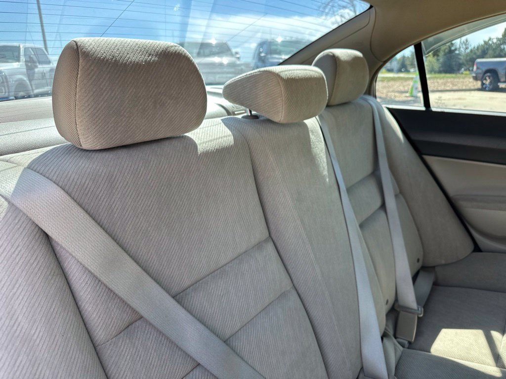 Used 2010 Honda Civic LX image 23