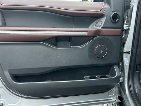 Used 2024 Ford Expedition Max Limited image 22