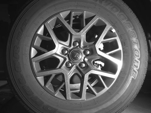 Used 2025 Jeep Wrangler Sahara image 12