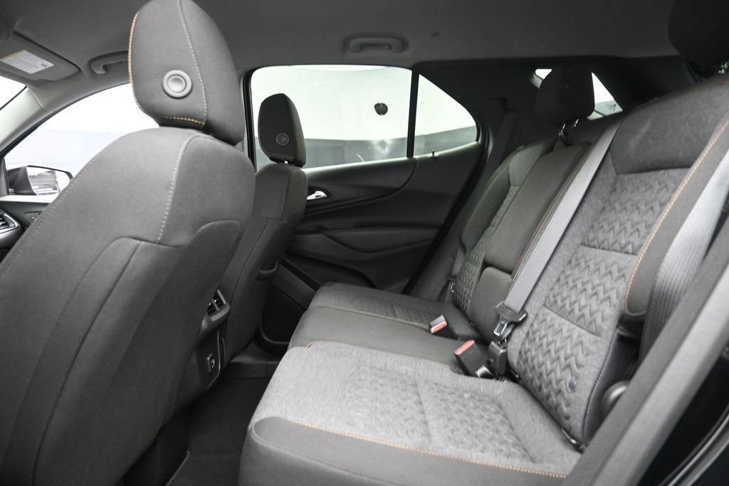 Used 2024 Chevrolet Equinox LT AWD/4WD image 14
