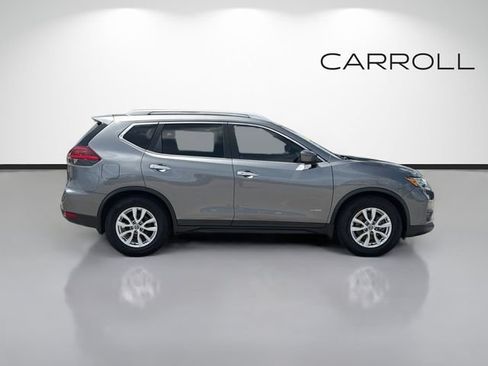 Used 2019 Nissan Rogue SV w/ Premium Package FWD image 2