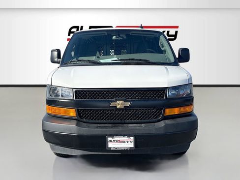 Used 2024 Chevrolet Express 3500 w/ Driver Convenience Package RWD image 2