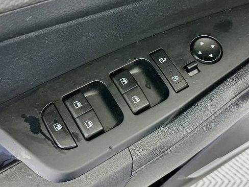 Used 2024 Kia Sportage LX image 19