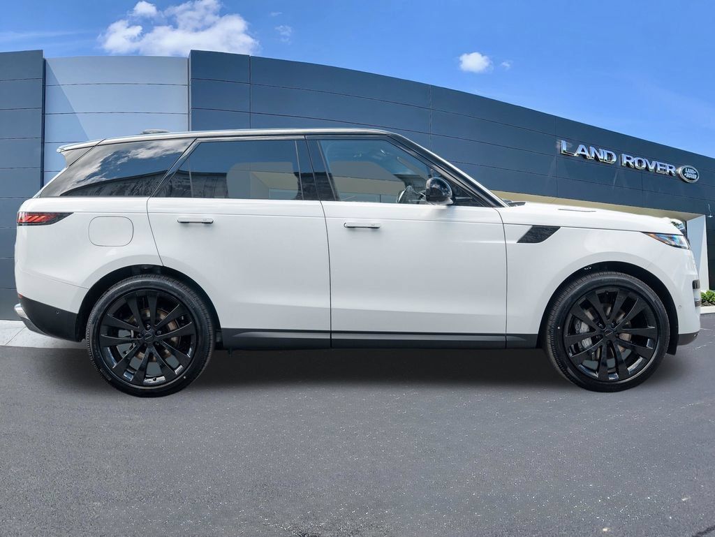 New 2026 Land Rover Range Rover Sport SE AWD/4WD image 8
