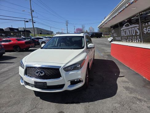 Used 2019 INFINITI QX60 Luxe w/ Essential Package image 6