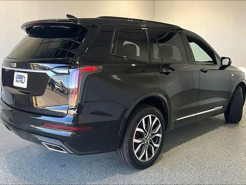 Used 2023 Cadillac XT6 Sport image 5