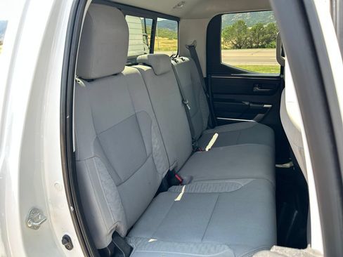 Used 2022 Toyota Tundra SR5 w/ SR5 Convenience Package AWD/4WD image 18