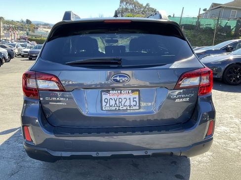 Used 2017 Subaru Outback 2.5i Limited image 4