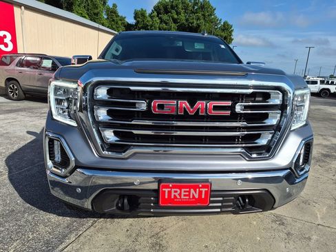 Used 2022 GMC Sierra 1500 SLT w/ SLT Premium Plus Package AWD/4WD image 6