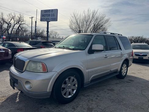 Used 2004 Lincoln Navigator Luxury image 1