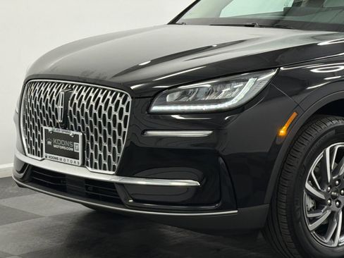 Certified 2025 Lincoln Corsair AWD image 2