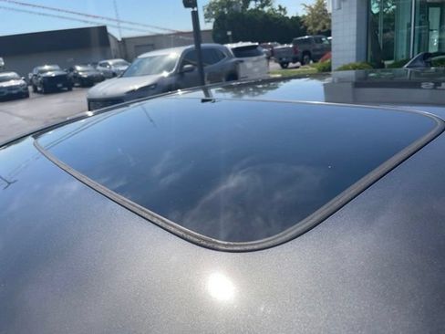 Used 2017 Acura RLX w/ Technology Package FWD image 5