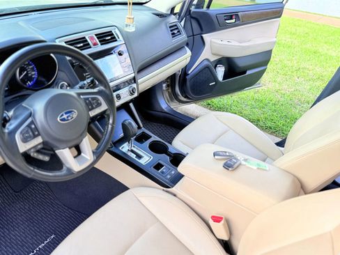 Used 2016 Subaru Outback 2.5i Limited image 12