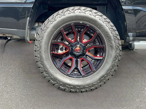 Used 2024 RAM 1500 Laramie AWD/4WD image 30