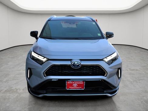 Used 2023 Toyota RAV4 XSE AWD/4WD image 5