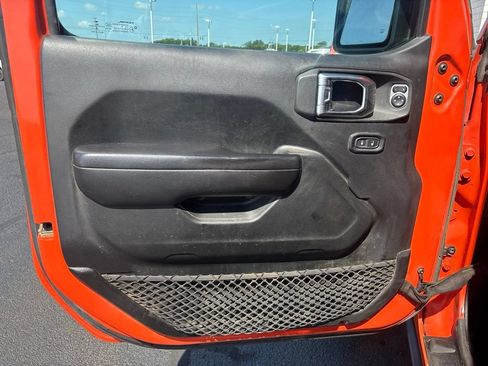 Used 2018 Jeep Wrangler Unlimited Rubicon AWD/4WD image 7