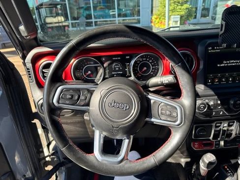 Used 2021 Jeep Gladiator Rubicon AWD/4WD image 4