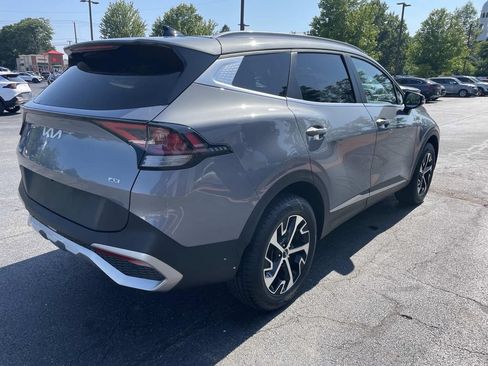 Used 2023 Kia Sportage EX AWD/4WD image 8