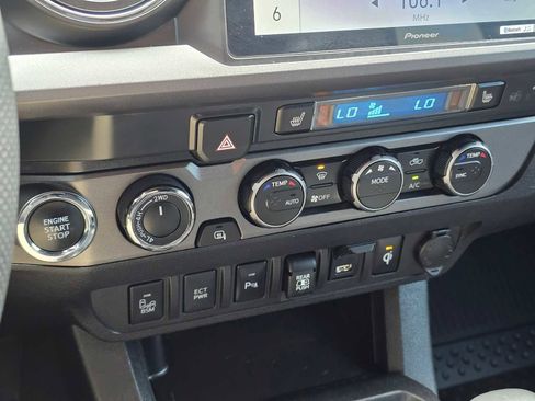 Used 2023 Toyota Tacoma TRD Off-Road w/ TRD Premium Off Road Package image 30