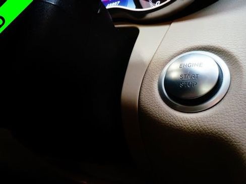 Used 2018 Mercedes-Benz C 300 4MATIC Sedan image 24