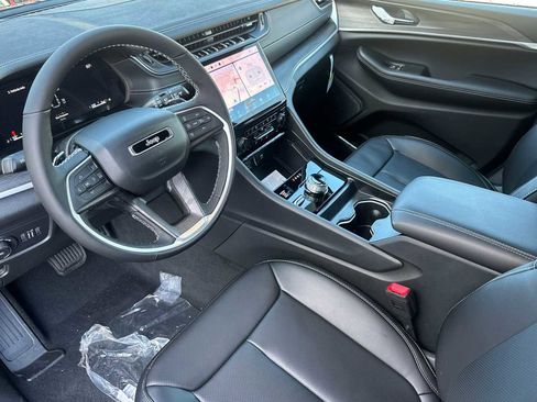 New 2025 Jeep Grand Cherokee L Limited w/ Luxury Tech Group II image 10
