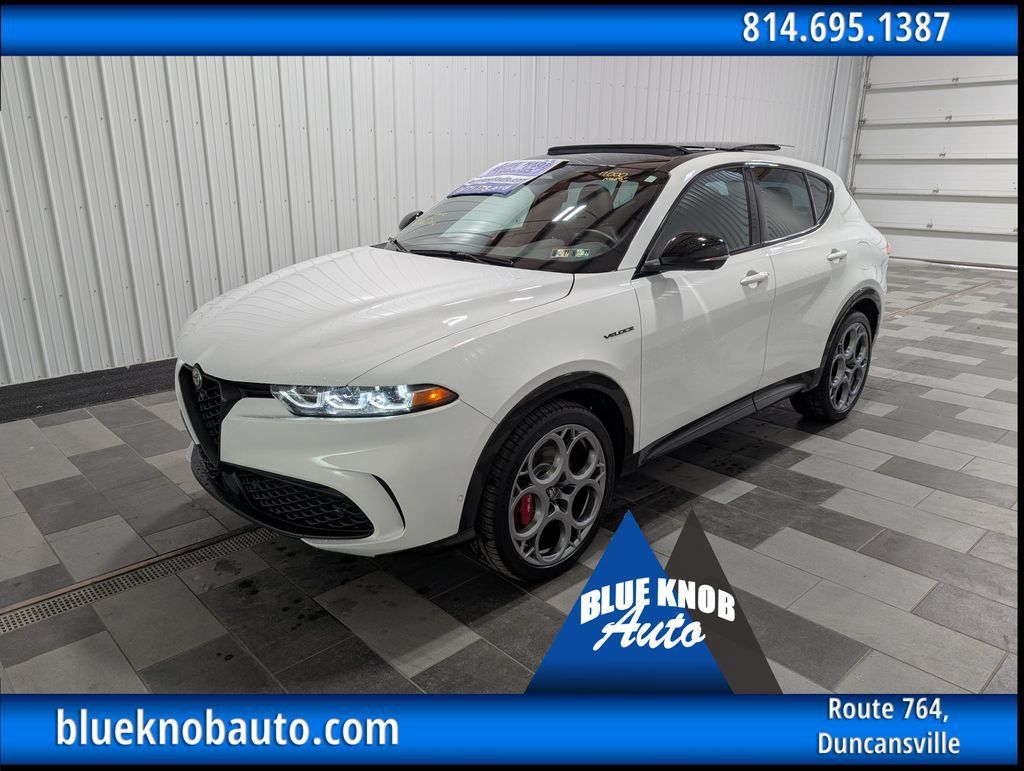 Used 2024 Alfa Romeo Tonale Veloce AWD/4WD image 1
