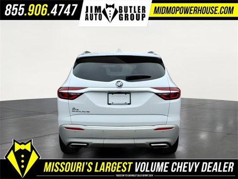 Used 2021 Buick Enclave Essence image 5