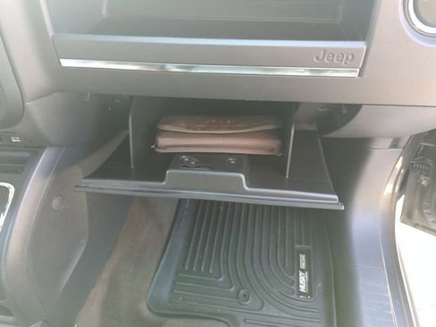 Used 2016 Jeep Patriot High Altitude FWD image 27