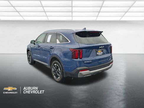 Used 2024 Kia Sorento S AWD/4WD image 5