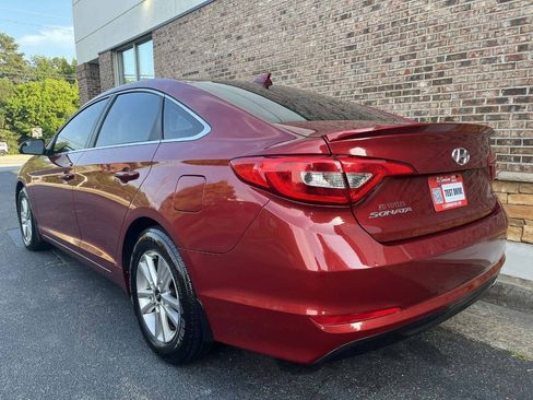 Used 2015 Hyundai Sonata SE FWD image 3