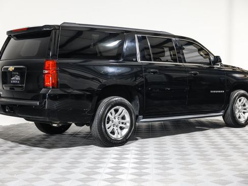Used 2019 Chevrolet Suburban LT image 6