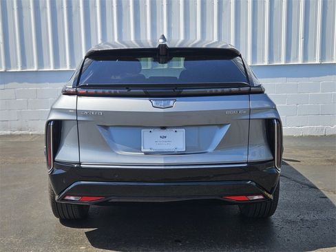 New 2025 Cadillac Lyriq Luxury image 4