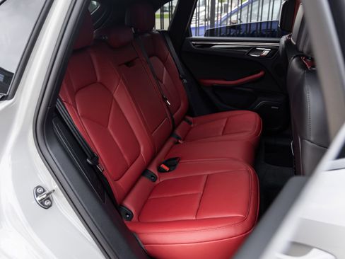 New 2026 Porsche Macan Turbo AWD/4WD image 43