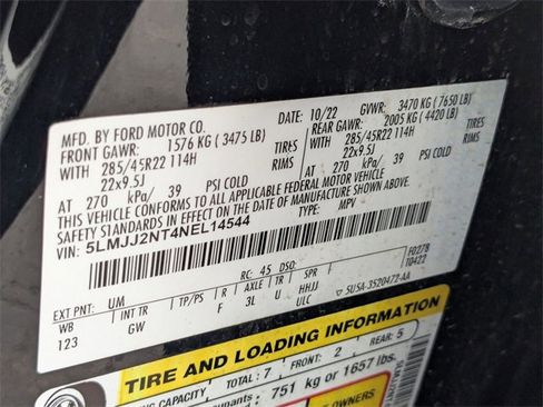 Used 2022 Lincoln Navigator 4WD image 28