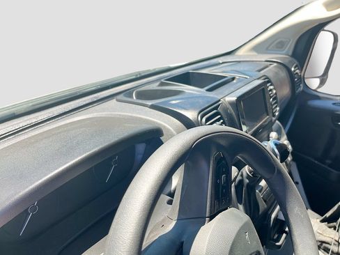 Used 2024 RAM ProMaster 2500 w/ Convenience Group FWD image 9