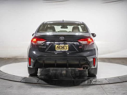 Certified 2024 Toyota Corolla SE image 3