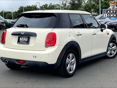 Used 2019 MINI Cooper 4-Door Hardtop image 9