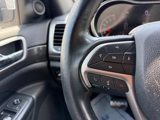 Used 2018 Jeep Grand Cherokee Laredo AWD/4WD image 10