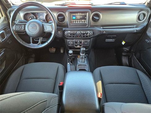 Used 2021 Jeep Gladiator Sport image 9